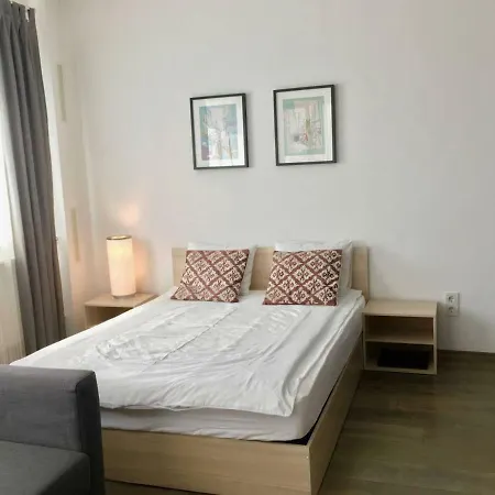 Nice And Cosy Studio In A Quiet Residential Area Apartament
